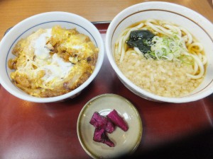 山田うどん (2)